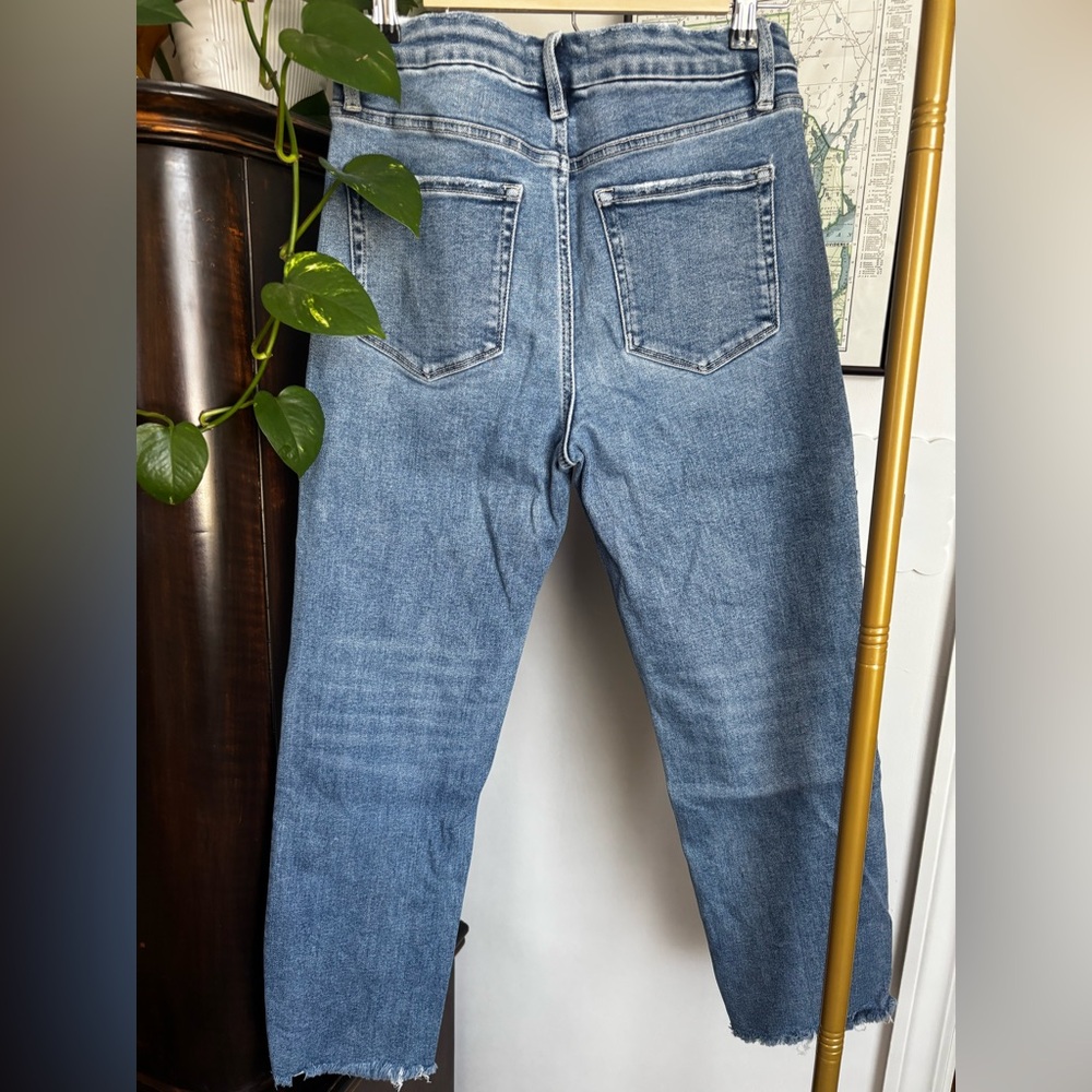 Vervet Women’s Straight Leg Jeans Light/Medium Wash - Picture 4 of 9